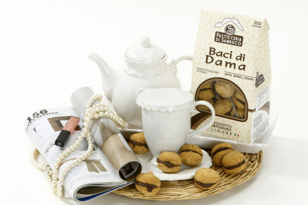 Baci di Dama - Dolci - nocciola